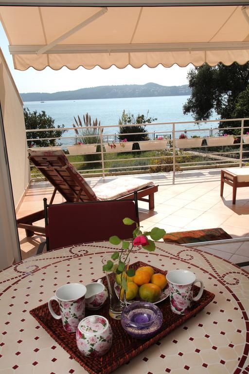 Gem Of The Sea Luxury Beach Apartment With Brand New Heating Infinity Pool Trogir Exteriér fotografie
