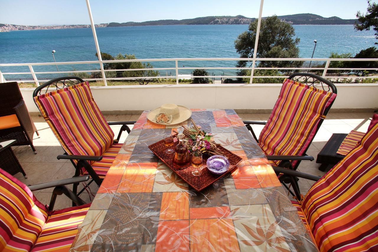 Gem Of The Sea Luxury Beach Apartment With Brand New Heating Infinity Pool Trogir Exteriér fotografie