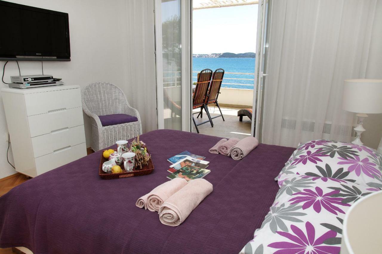 Gem Of The Sea Luxury Beach Apartment With Brand New Heating Infinity Pool Trogir Exteriér fotografie